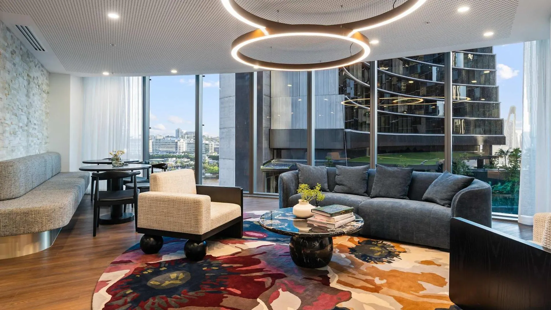 Qwr Escape River And City Views Brisbane