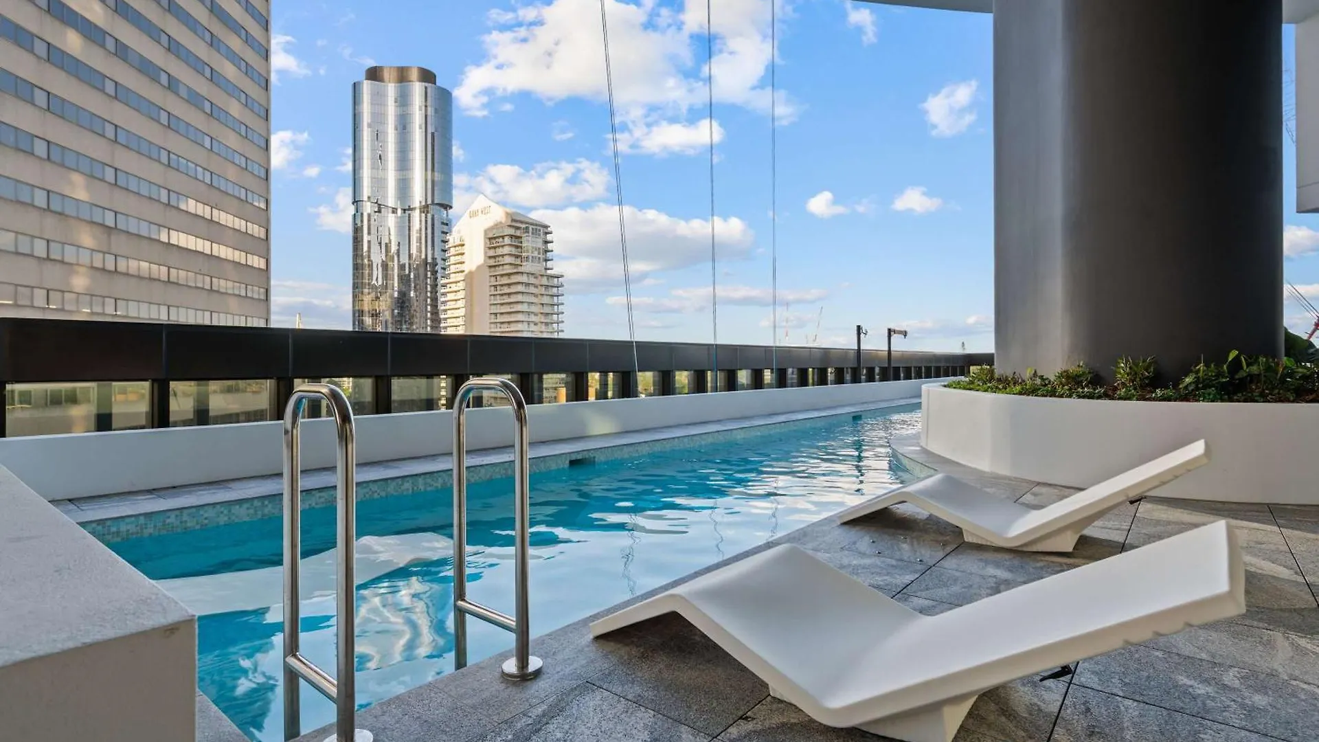 Qwr Escape River And City Views Brisbane Apartment