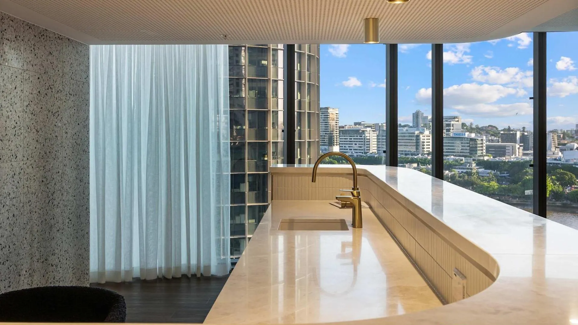 Qwr Escape River And City Views Brisbane Australia