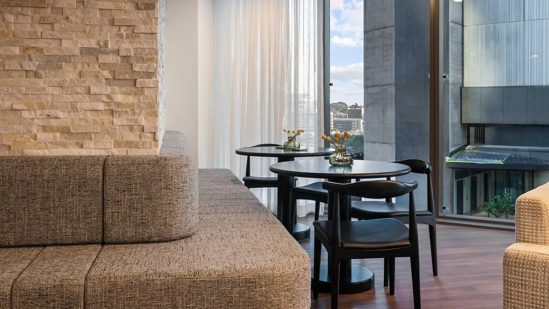 Qwr Escape River And City Views Brisbane
